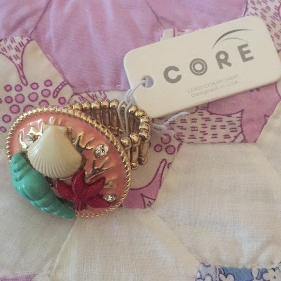 Beach 🏖 Theme Stretch Ring With Gold Tone - Picture 4 of 5